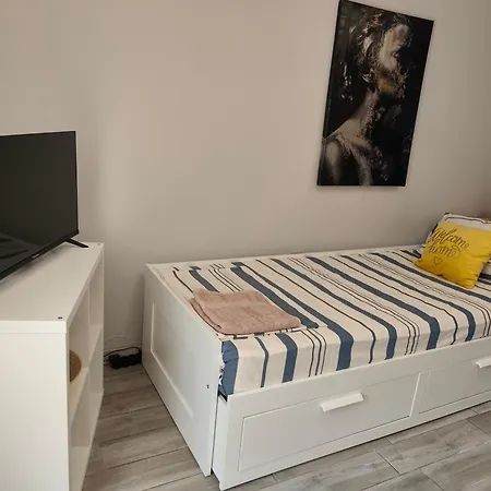 студио в центъра на град бургас. Apartamento